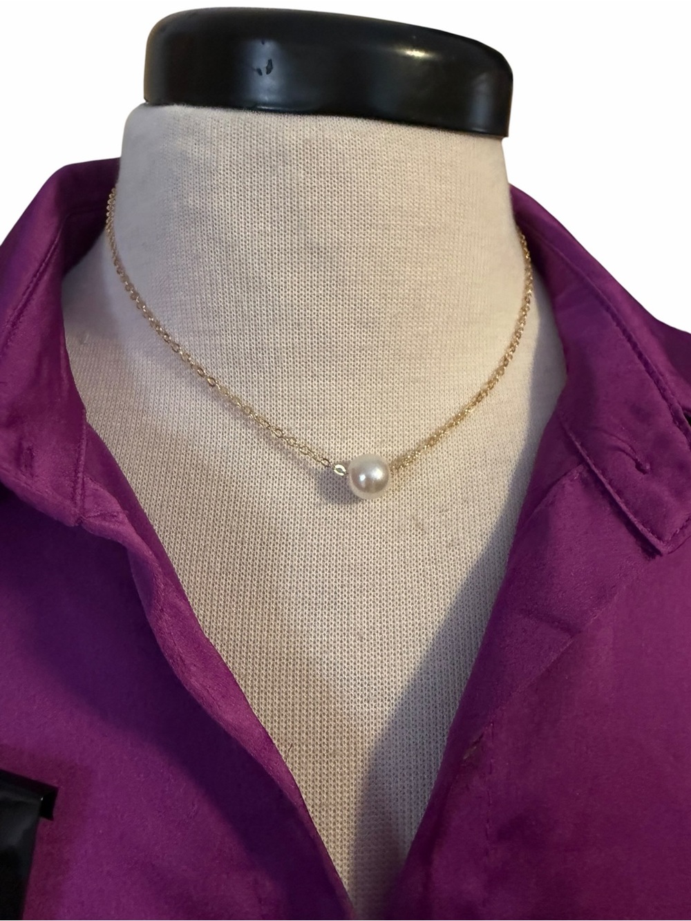 Classic Faux Pearl Pendant Necklace in Gold toned